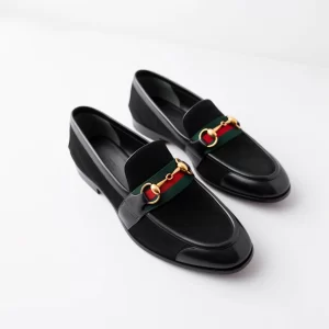 sizam modern fashioned shoes Gucci white background 6ed69f1c 9542 436c 9285 be75a41c216c